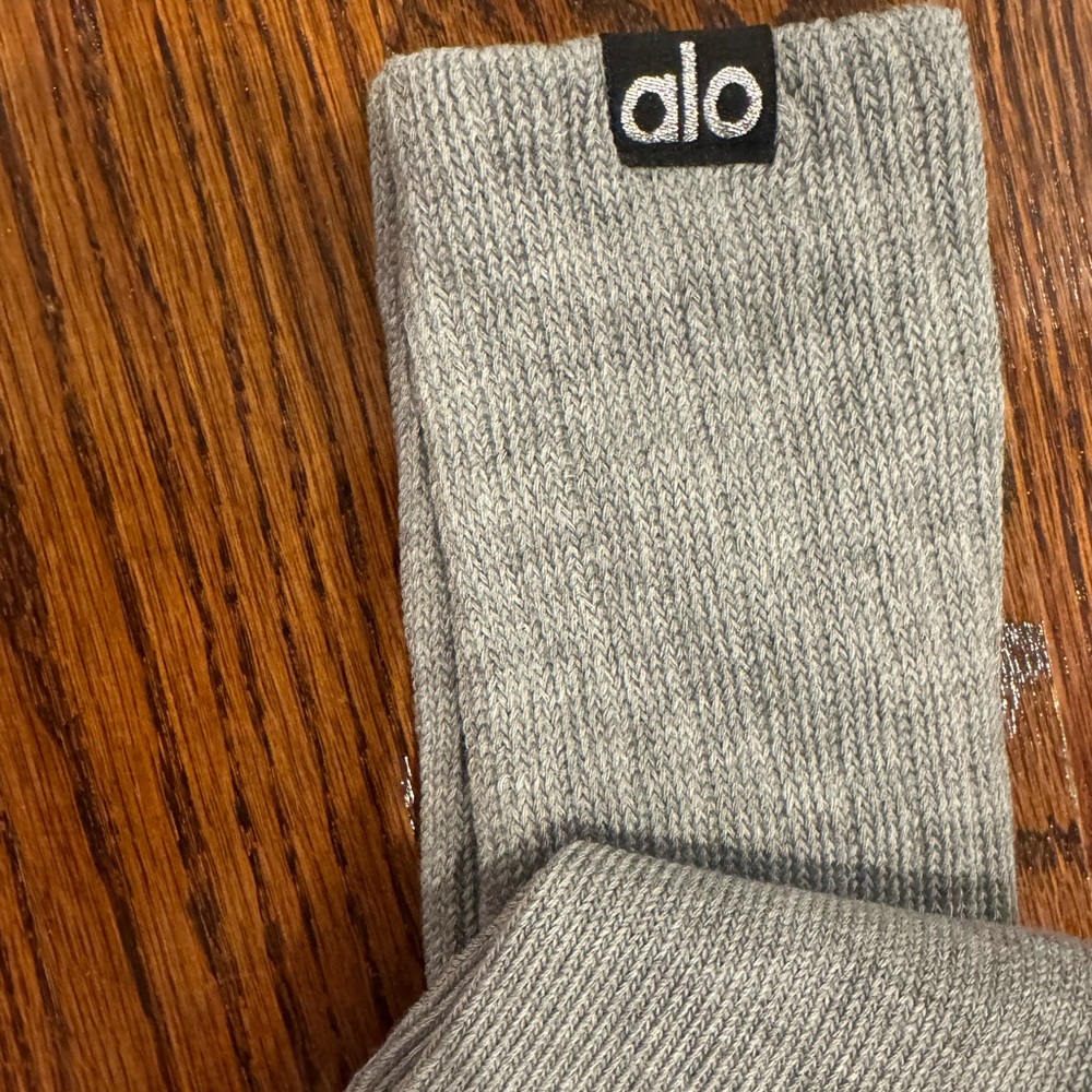 NEW Bundle ALO Yoga Athletic Socks - Picture 2 of 7